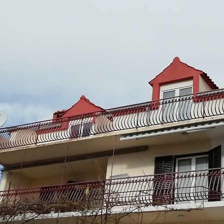 Angella Apartment Dugi Rat Bagian luar foto