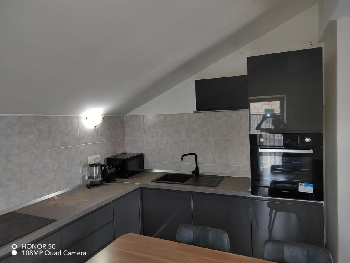 Angella Apartment Dugi Rat Bagian luar foto