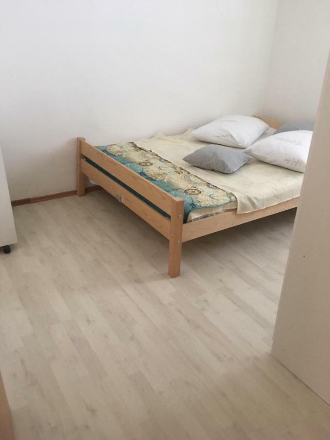 Angella Apartment Dugi Rat Bagian luar foto